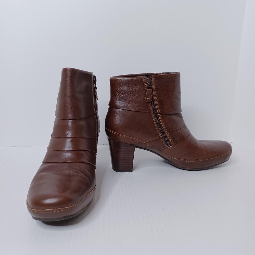 Clarks Boots Womens Size 10M Brown Leather Ankle Booties Active Air Comfort Zip